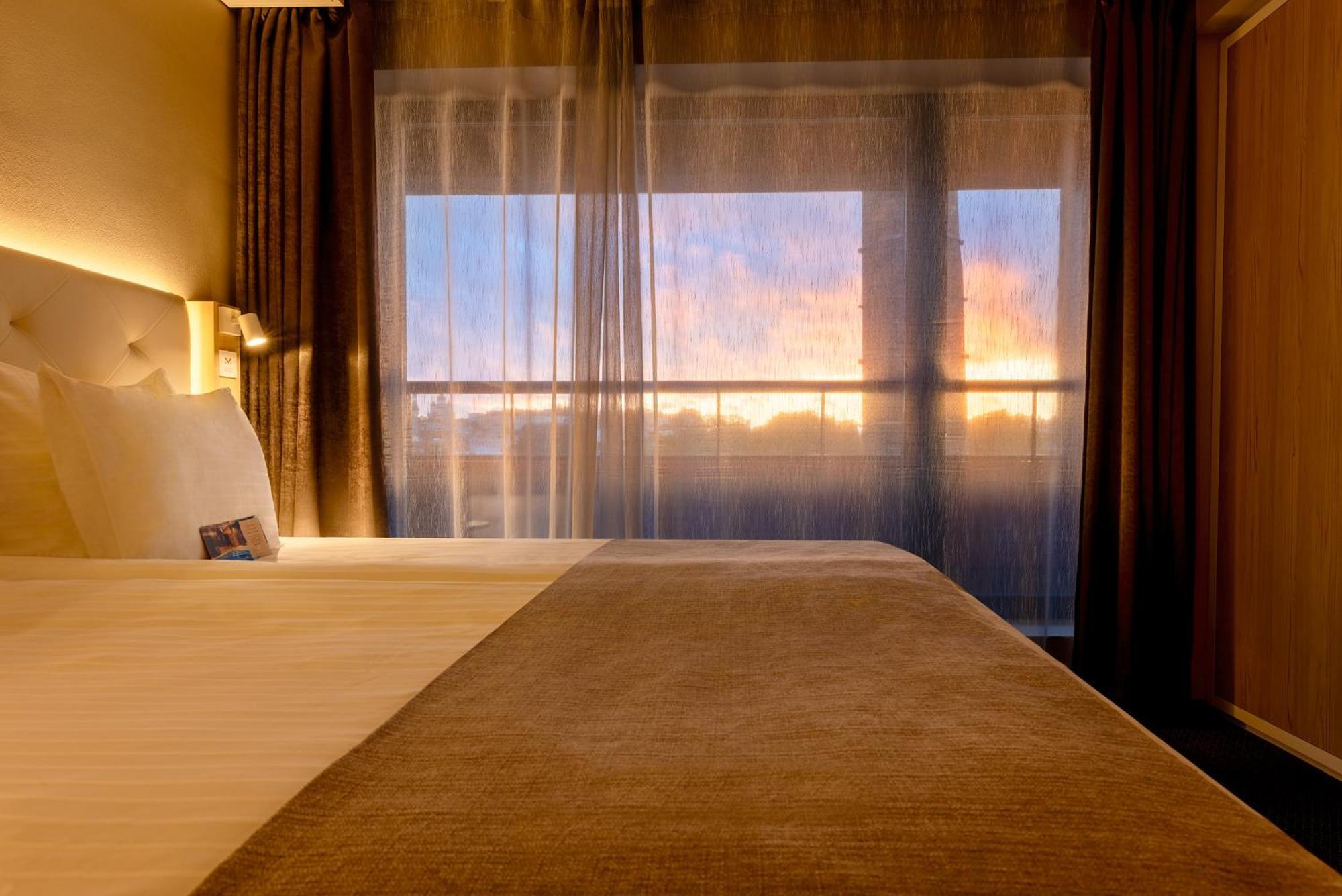 Metropol 4*